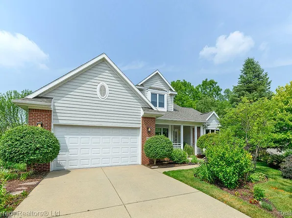 6615 NW English Oak Dr S, East Lansing, MI 48823