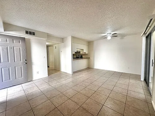 1837 N Spg #102 Photo 1