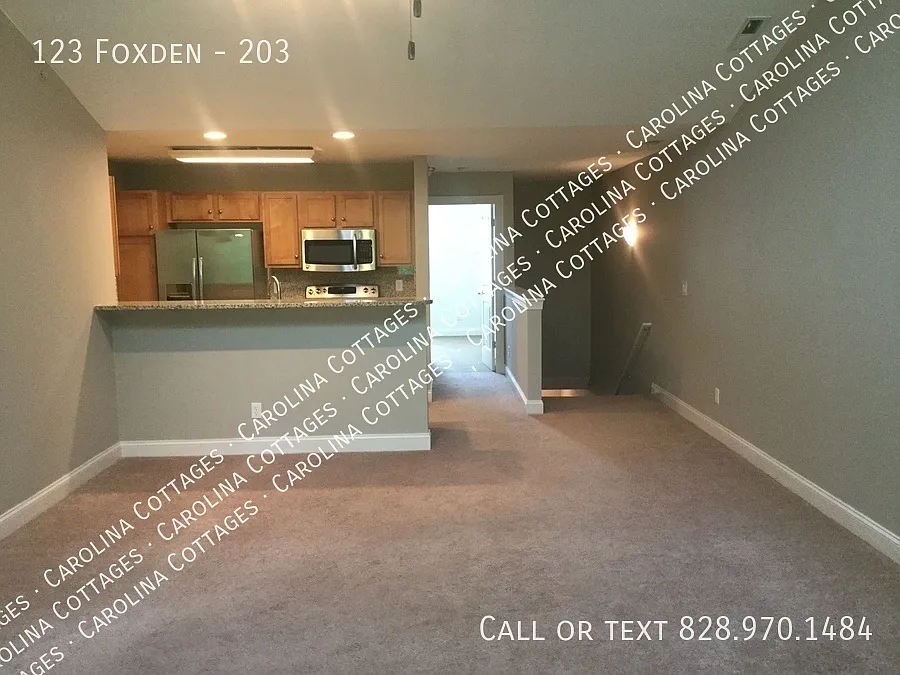 Building Photo - 123 Foxden Dr #203