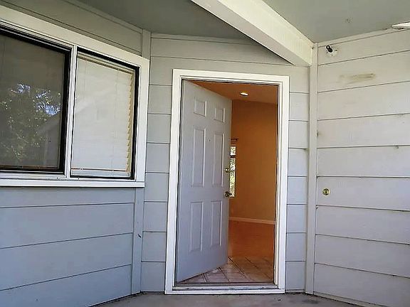 3rd image of 1531 Thornbriar Dr