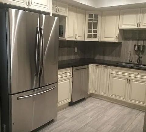 4th image of 620 N Kenwood St Unit 207