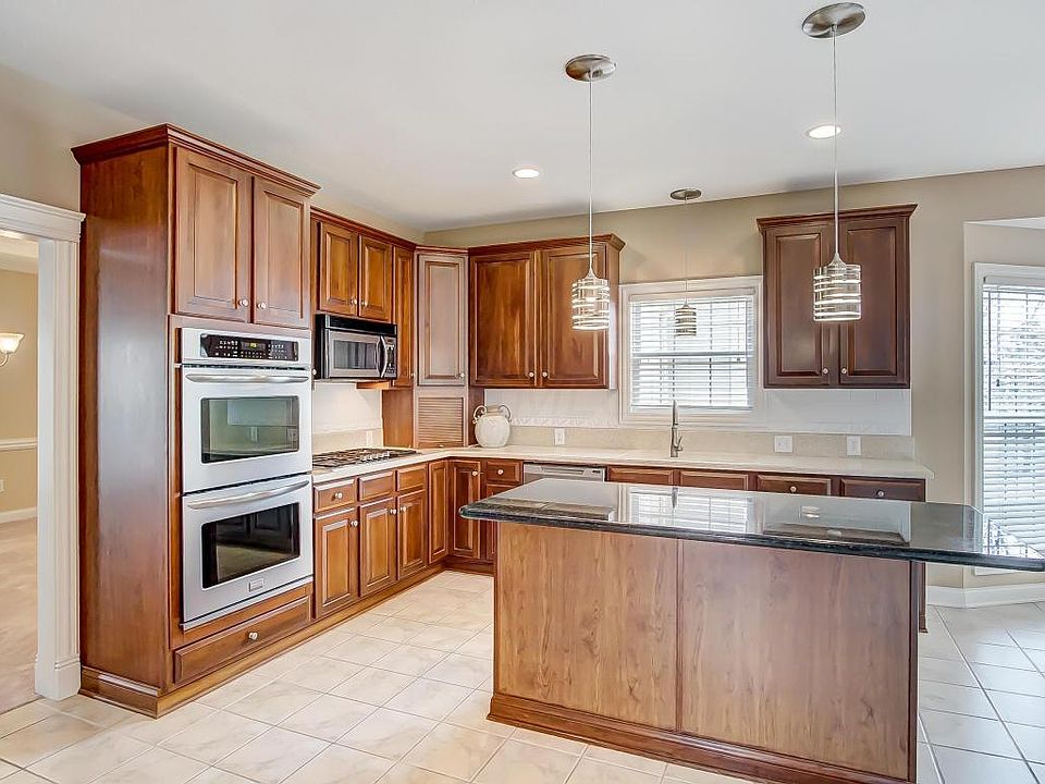 1st image of 3462 Heritage Oaks Dr