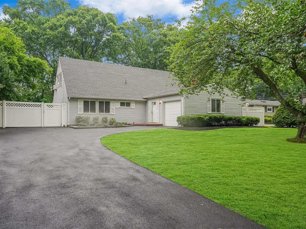 148 Shenandoah Boulevard, Nesconset, NY 11767