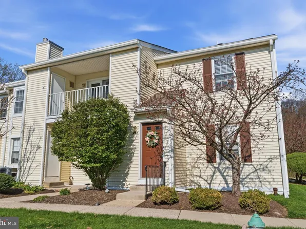 404 Gravel Hill Sta, Southampton, PA 18966