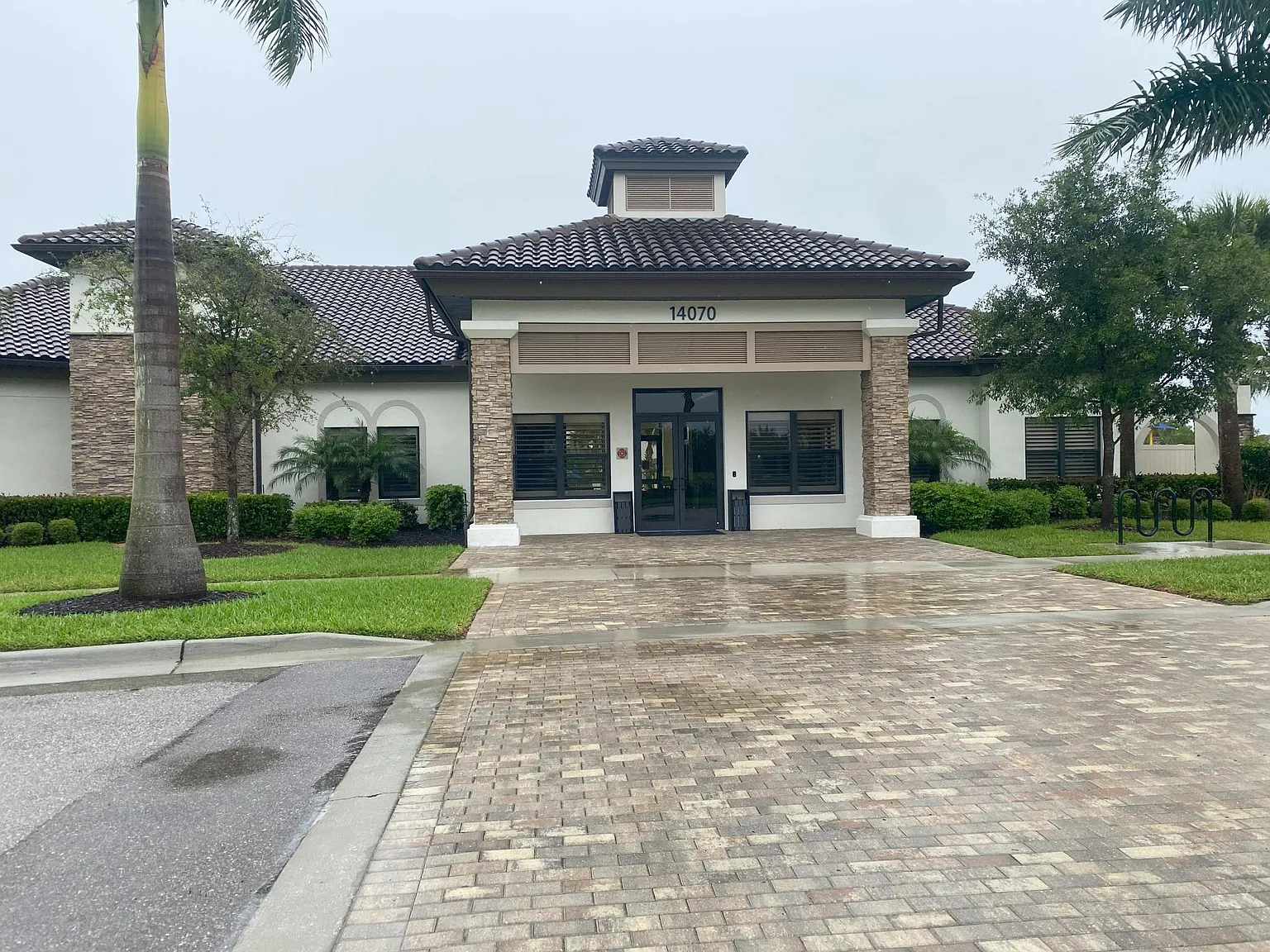 4 bed, 2032 sqft, $2,475 — Photo 3
