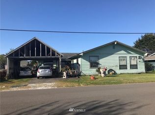 304 2nd St NE, Long Beach, WA 98631