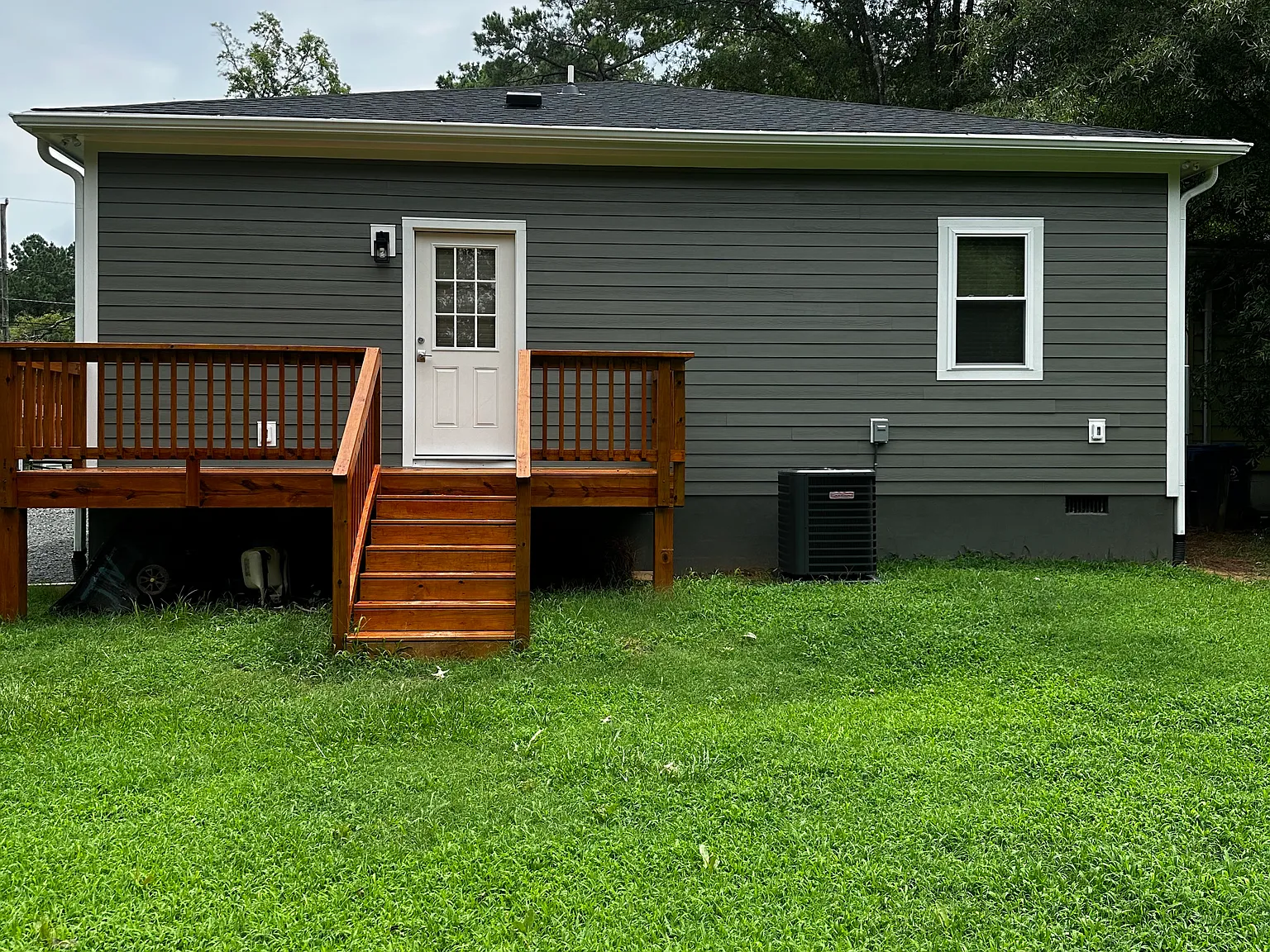 3 bed, 1000 sqft, $1,780 — Photo 2