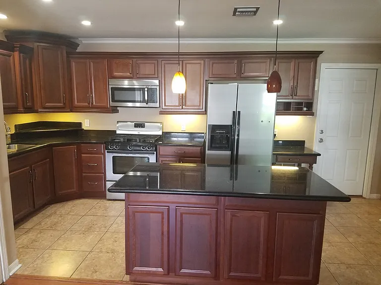 114 Dolphin Ave — Photo 6
