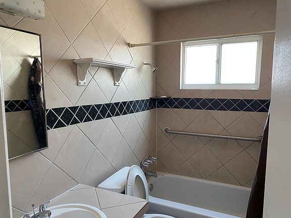 2nd image of 4316 San Joaquin Ave