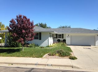 301 Apache Dr, Mccook, NE 69001