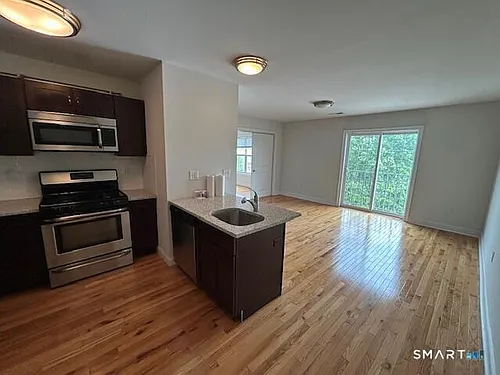 965 Hope St #303 Photo 1