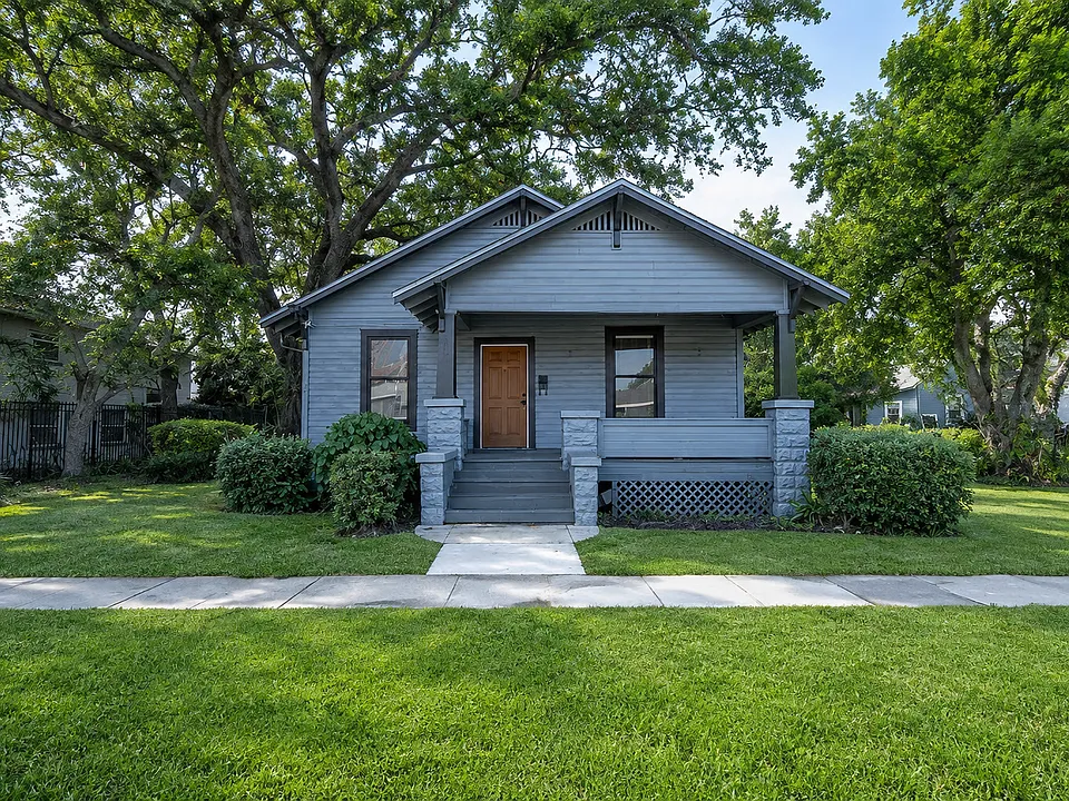 226 N Terry Ave