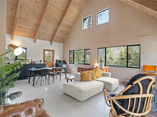 2220 Bernina Dr, Pine Mountain Club, CA 93222