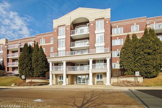 1st image of 7091 W Touhy Ave APT 501