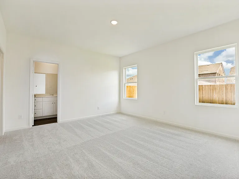 525 Cherry Ln — Photo 13