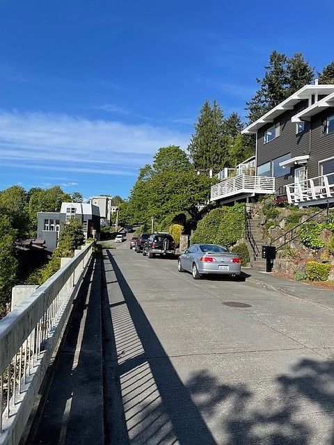 Street view of Halleck