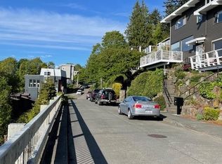 2120 Halleck Ave SW #1, Seattle, WA 98116