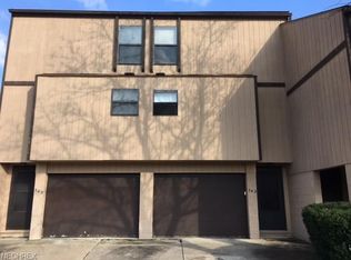 543 Center Ave, Cuyahoga Falls, OH 44221