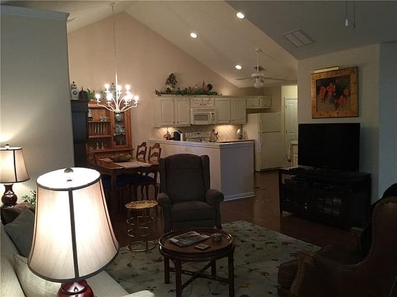 3rd image of 30 Wildwood Dr APT 53