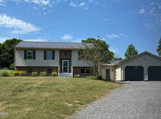 2432 Pleasant View Rd, New Columbia, PA 17856