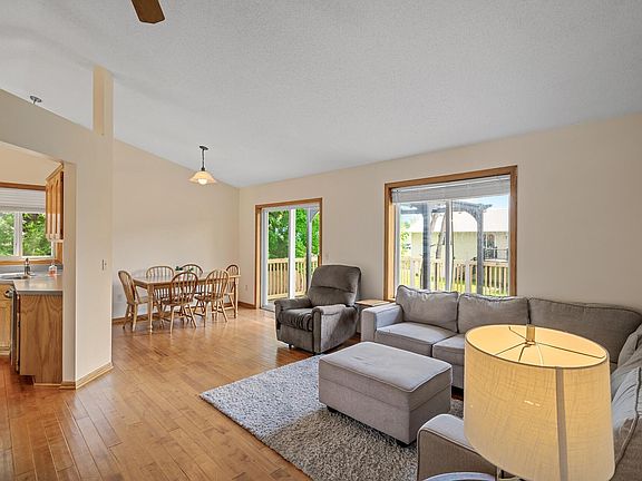 3rd image of 2572 91st Ln NE