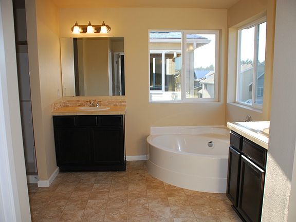 3rd image of 9120 196th Street Ct E