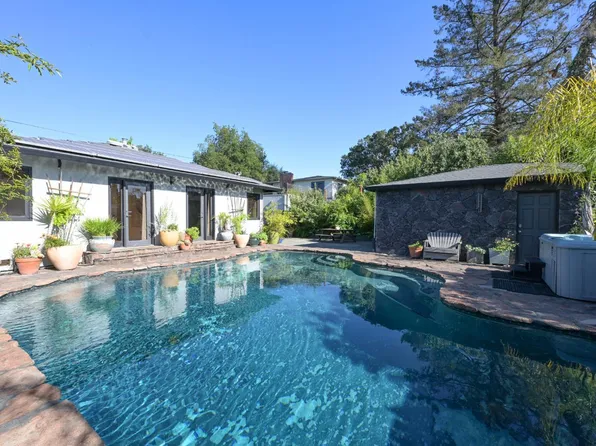 2111 Humboldt Street, Santa Rosa, CA 95404