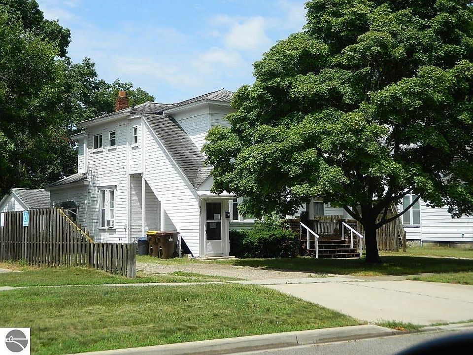 1st image of 210 S Fancher Ave