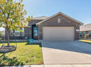 360 Coral Vine Ln, Burleson, TX 76028