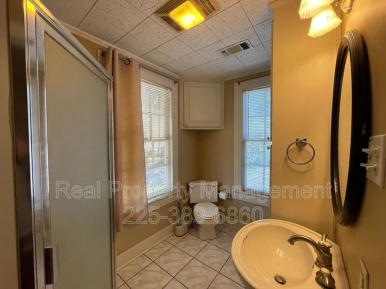755 Arlington Ave — Photo 16