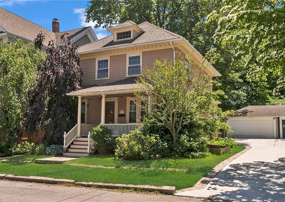 1st image of 212 Lowden St