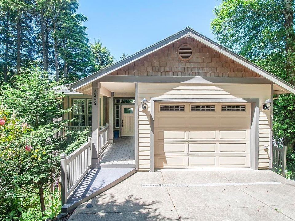 1st image of 2246 NE Hotspur Ln