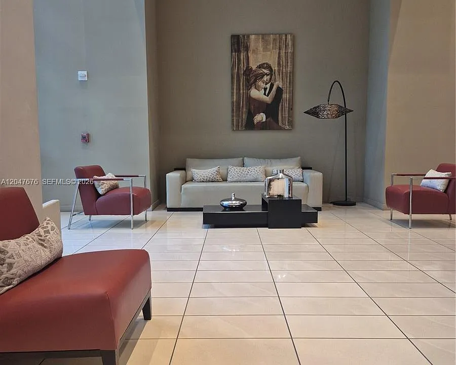 300 S Biscayne Blvd #T-2905