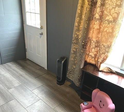 4th image of 215 W Wilson Blvd