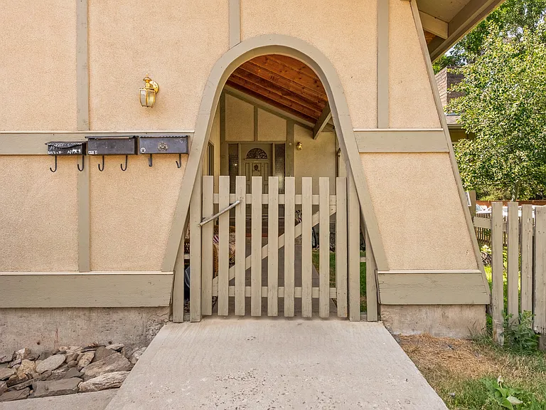 515 S 11th Ave #B — Photo 13
