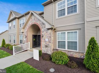 8439 Hilton St, Hummelstown, PA 17036
