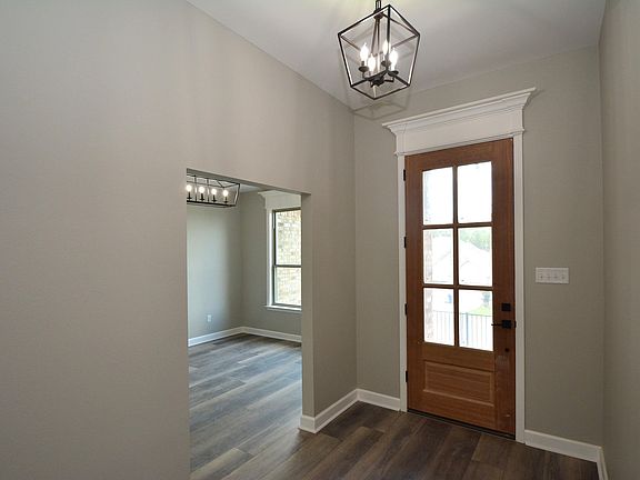 4th image of 14 Wellington Pl