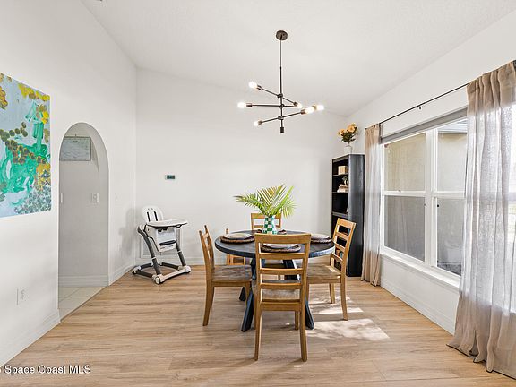5th image of 1181 Winding Meadows Rd