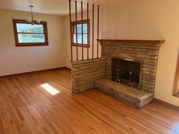 2nd image of 273 Split Oak Ln