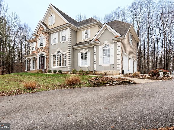 5th image of 9201 Windy Oak Dr