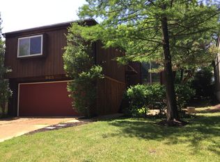 965 Beacon Woods Ct, Ballwin, MO