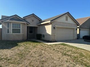 512 Joya Dr, Madera, CA 93637