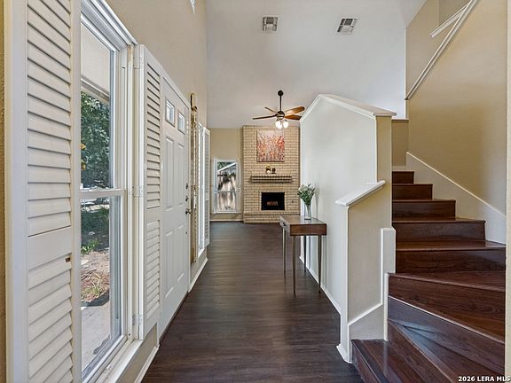 3rd image of 5718 LARKDALE DR