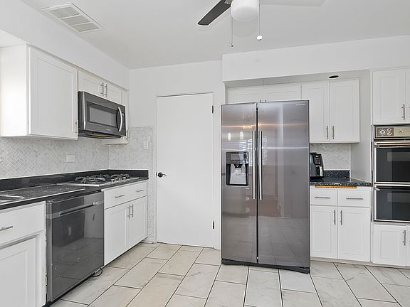 5th image of 4038 W Stillwell Pl