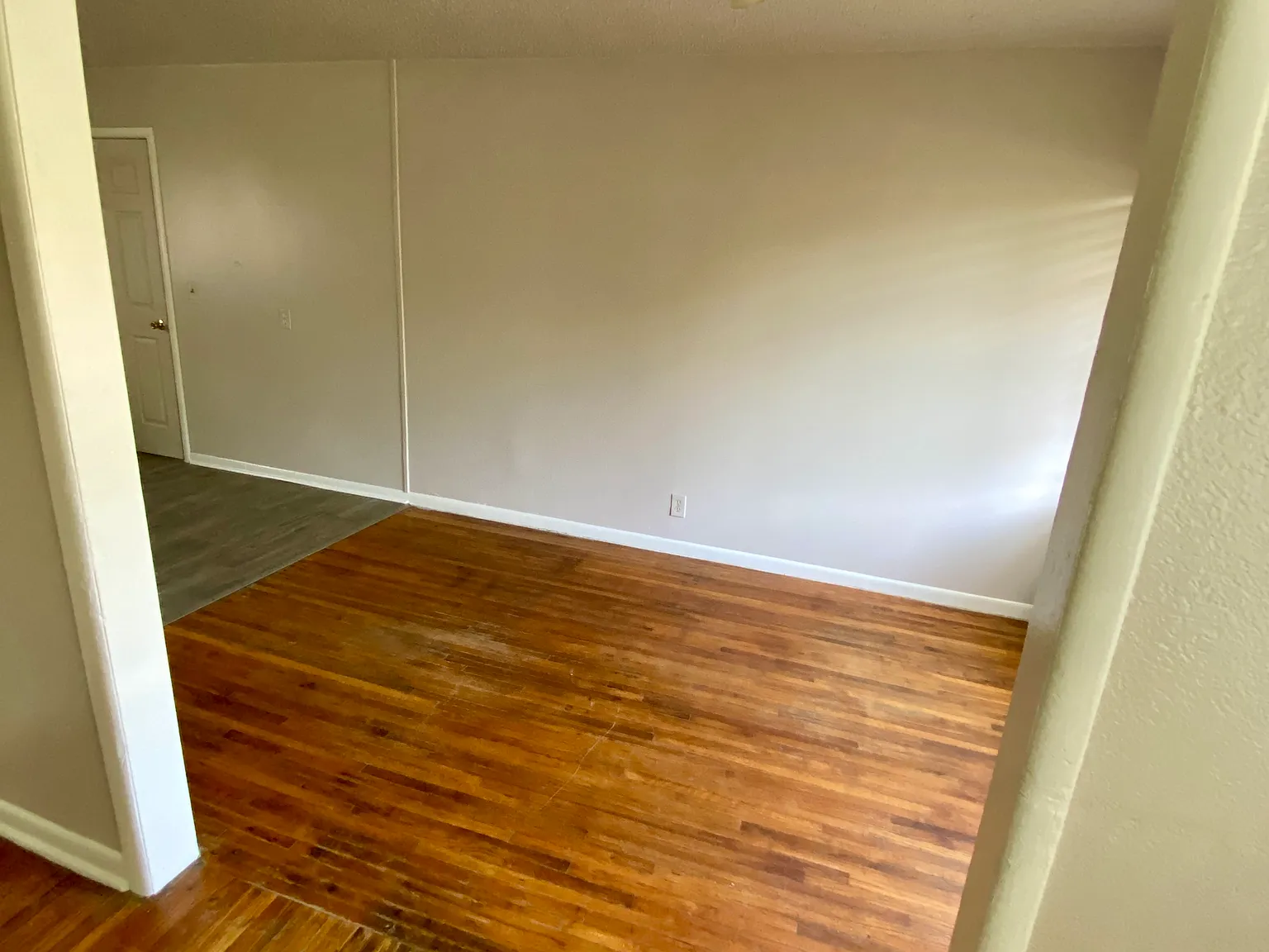 3 bed, 864 sqft, $1,190 — Photo 4