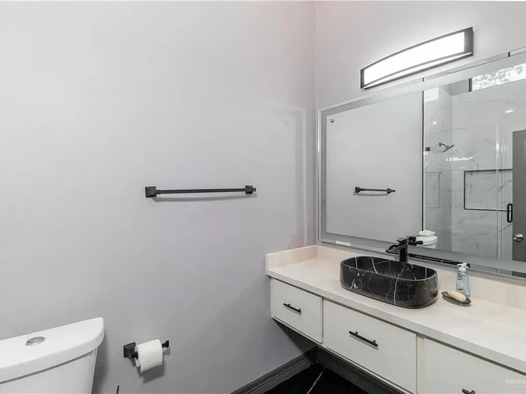 814 Cimarron Dr — Photo 8