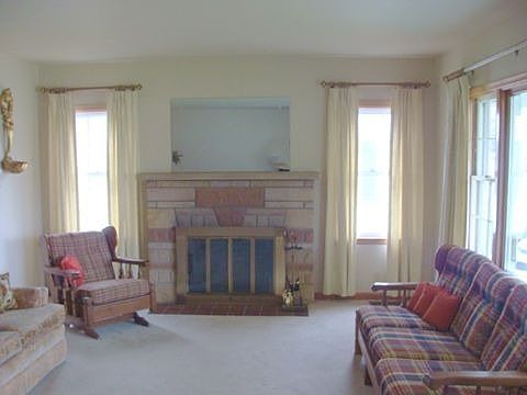 2nd image of 115 Melick St