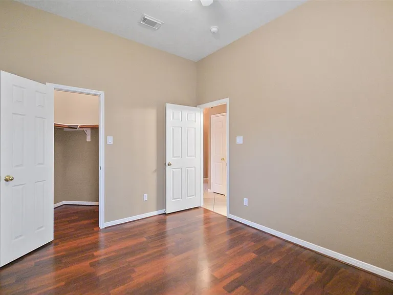 2610 Easton Springs Ct — Photo 17