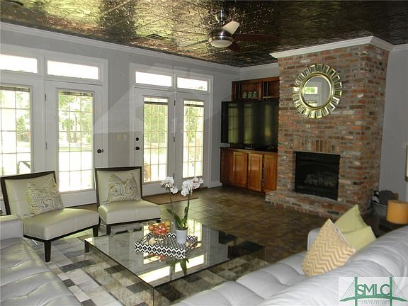 2nd image of 2173 Fort Morris Road