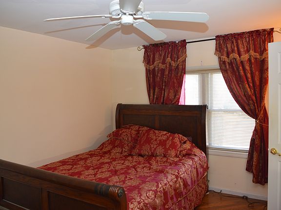 2nd image of 730 Asbury St